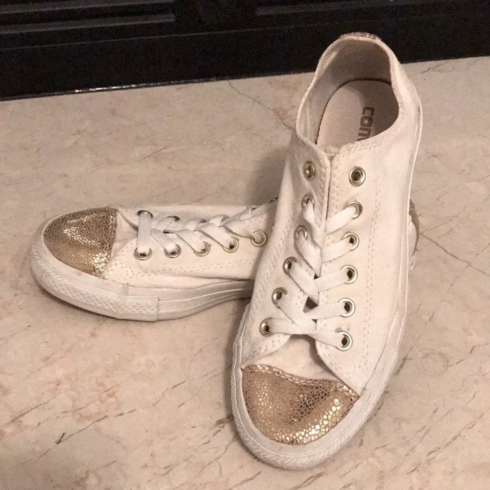 Converse with sneakers with gold capped toe size 8 - Picture 8 of 8